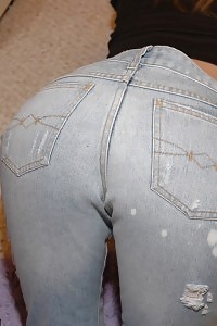 Seanna Drenched Herself With A Water, Looks How Pretty And Wet Her Ass