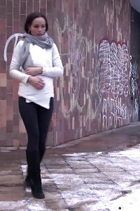 Magnetic Bitch In Scarf Sprays Her Golden Pee