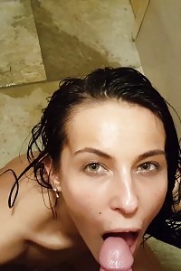 Lexi Dona Is Coated In Splash After Dick Gobbling