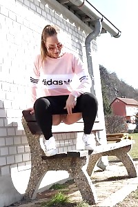 Naomi Benet Likes A Hot Piss In Outdoors