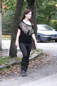 Brunette Vixen Pissing Against Passing Traffic