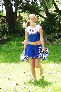 Take A Look At This Kinky Cheerleader As She Goes Public To Experience And Finishes Up Having Fun With Her Gap