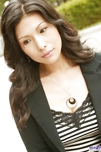 Depraved Chick Chinami Takes Huge Plaeasure In Exploring Off Her Sensual Body