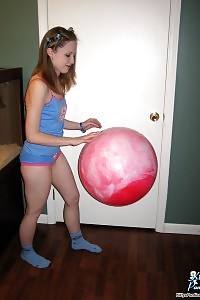 Irresistible Teen Hottie Kitty In Her Eating Teen Panties And Top